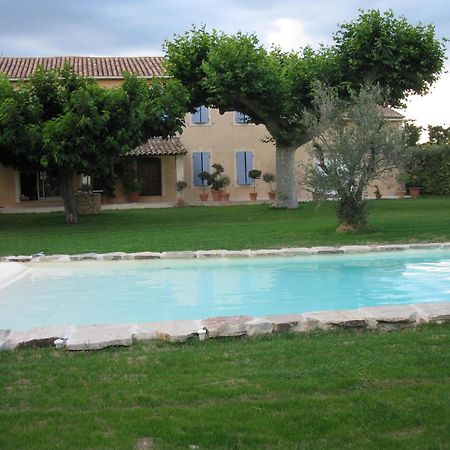 Bed and Breakfast Mas Saint Julien Cavaillon Habitación foto